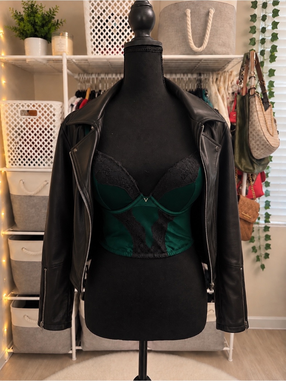 NWT Victoria’s Secret Very Sexy Push-Up Corset Top 32B